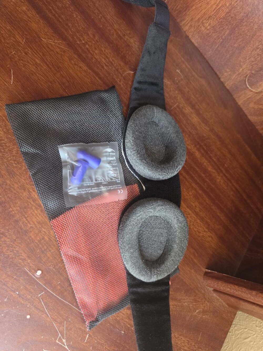 Manta Sleep Mask Gray Black With Pouch Earplugs New